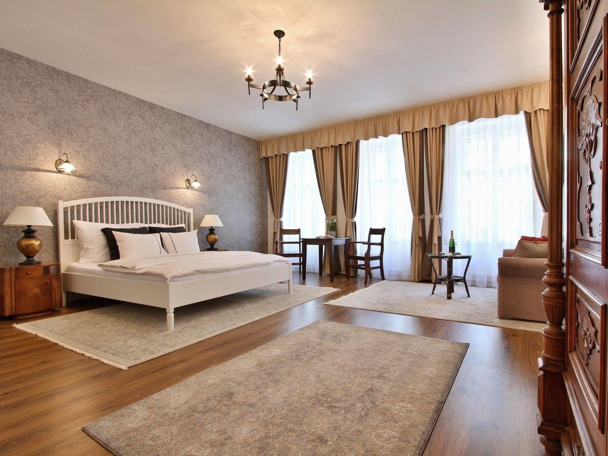 Hotel U Suteru Praha Eksteriør bilde